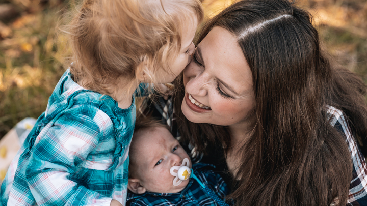 Logo for AIM (Adventures in Motherhood) | Alisha Dahl