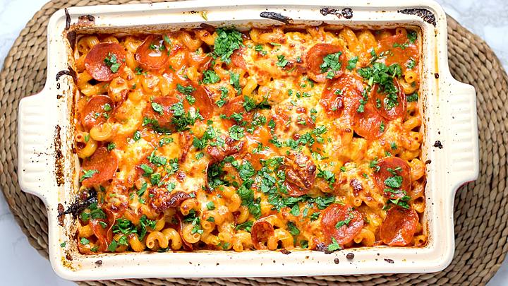 Logo for Martha's Ministry (a meal ministry)