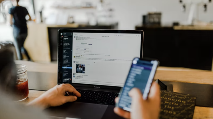 Logo for Digital Engagement Team