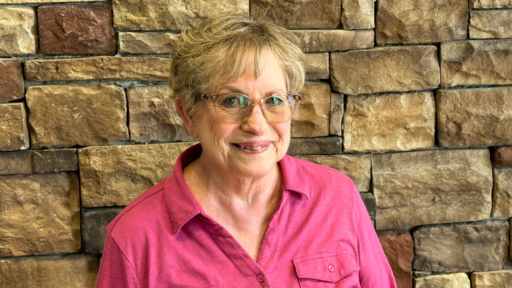 Logo for Women's Group - Linda Lemmons