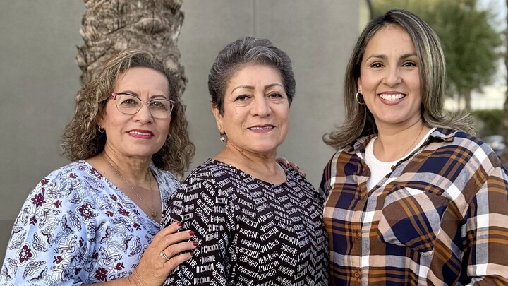 Logo for Brenda Muñoz (Jueves, 7:00PM) (Solo Mujeres). En Cosecha.