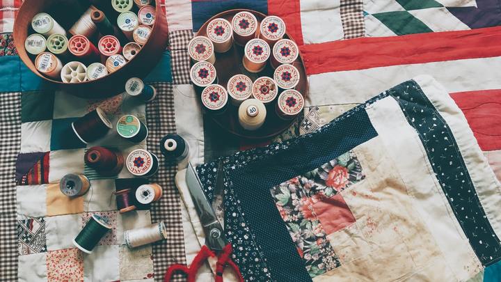 Logo for Joyful Hands Quilting Group