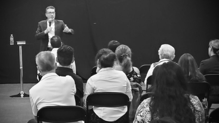 Logo for Servicio en Español | Spanish Language Service