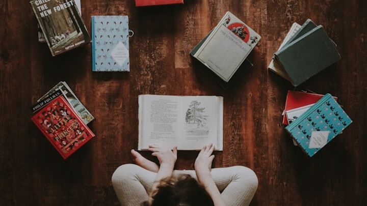 Logo for Homeschool Community