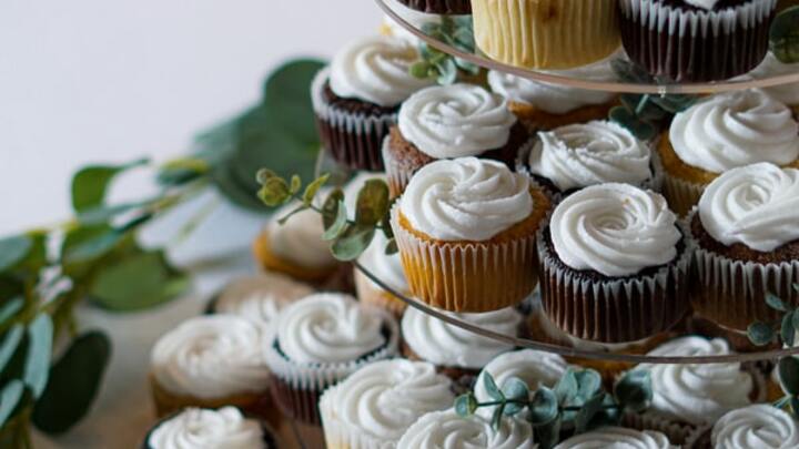 Logo for Funeral Dessert Bakers