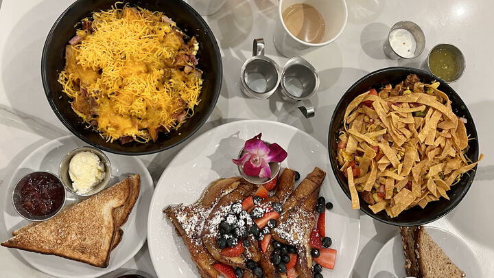 Logo for Ladies Brunch