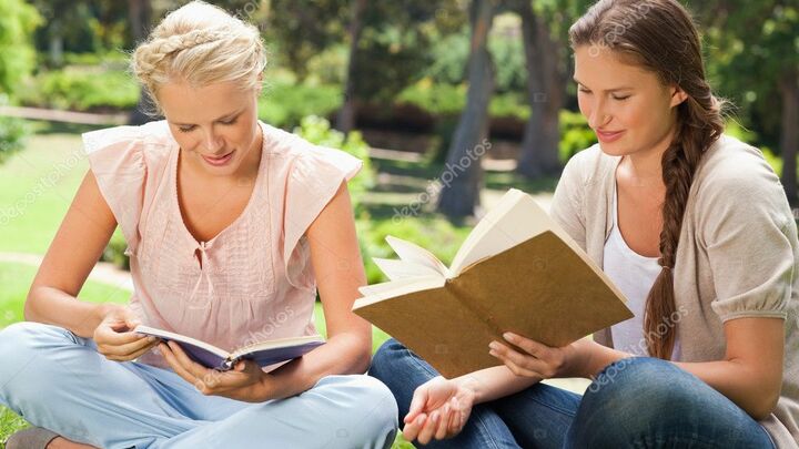 Logo for Leyendo entre Amigas