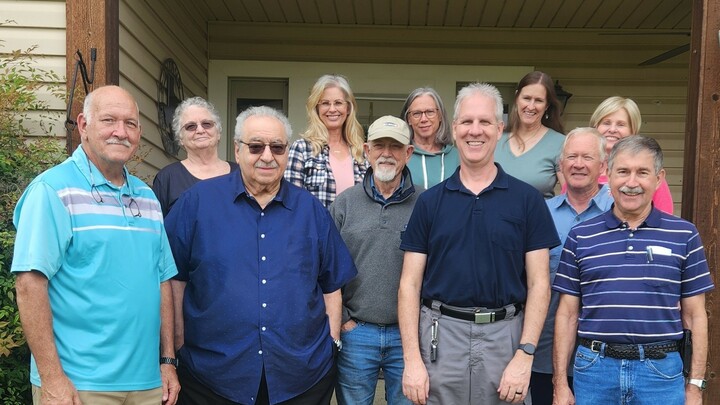 Logo for Empty Nesters (Toavs)