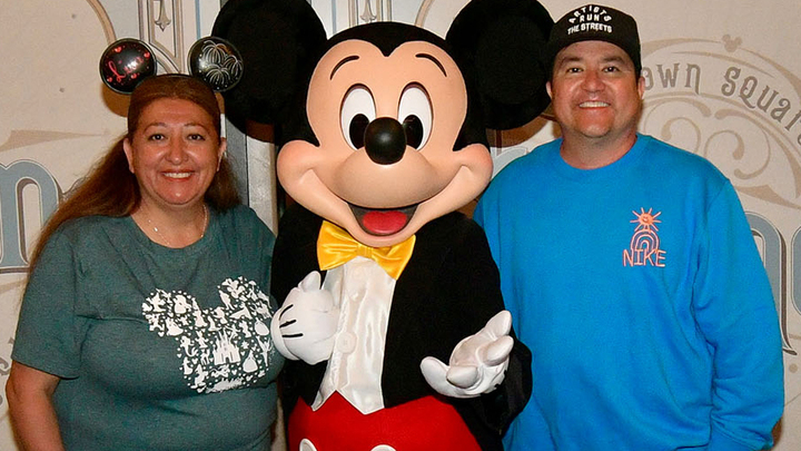 Logo for BELONG GROUP: College Age