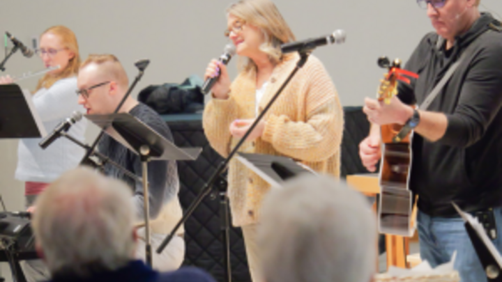 Logo for Zumbro 10:30 Worship Band