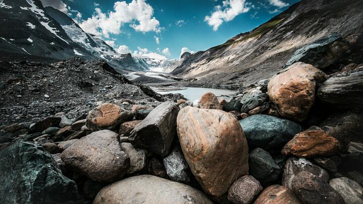 Logo for Living Stones