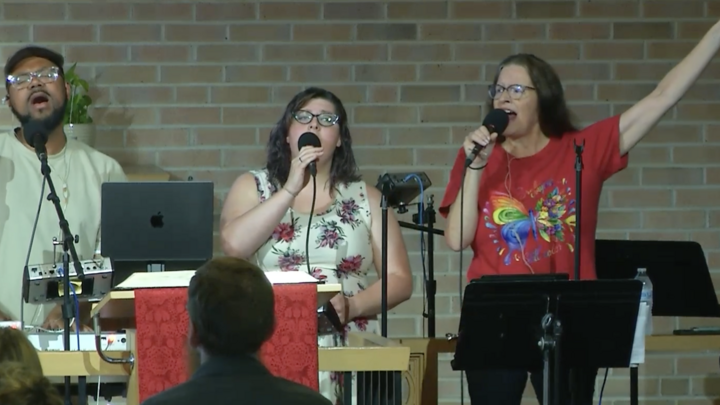 Logo for Modern Worship Team