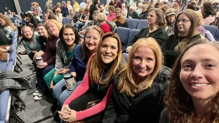 Logo for Girlfriends in Grace