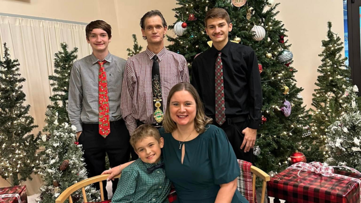 Logo for Wendy Greene - Moms (Morning)