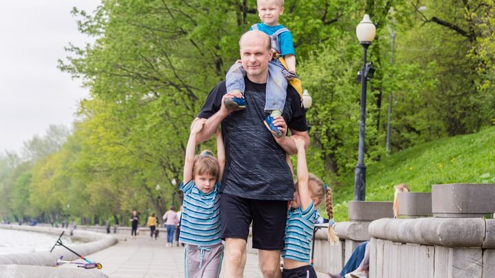 Logo for Saturday 9:00am - Dad's With Young Kids