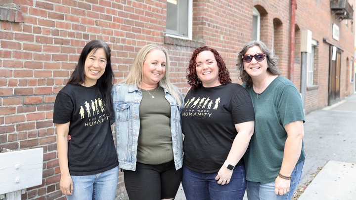 Logo for Hallie Gong