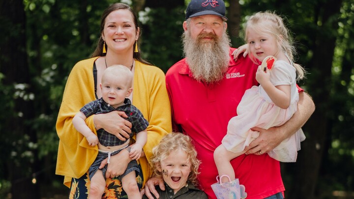 Logo for A Meal with Moms