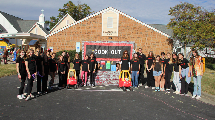 Logo for 8th Grade Girls (Class of 2030)