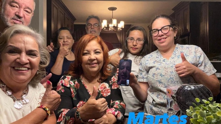 Logo for Español Grupo Pequeño - Aurora - Zurita