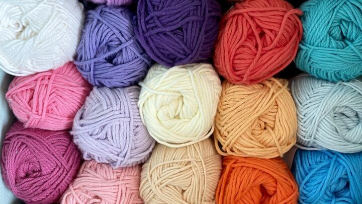 Logo for Yarn Connection