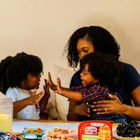 Logo for Single Mom's Night Volunteers