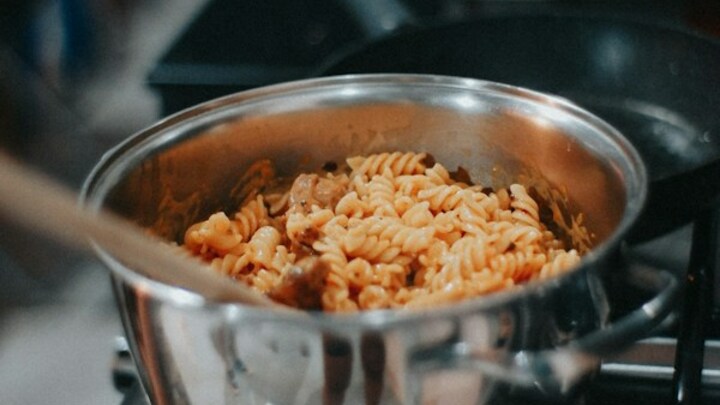 Logo for Dare 2 Care