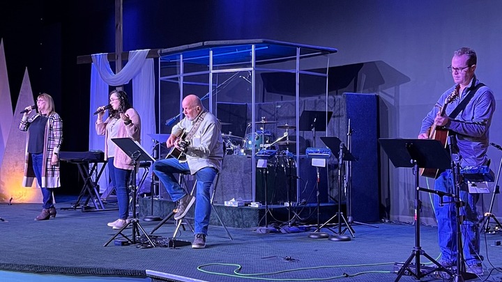 Logo for Worship Team Book Club