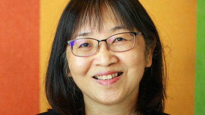 Logo for Esther Lee's Classes - DRC