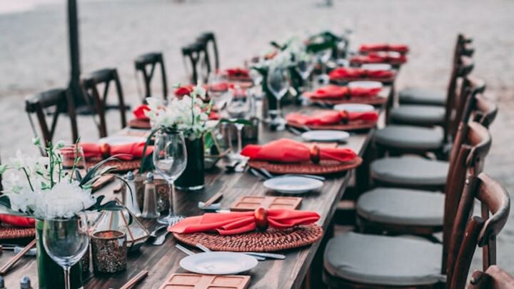 Logo for Event Serve Team