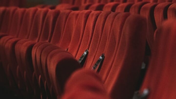 Logo for elsker at gå i biografen