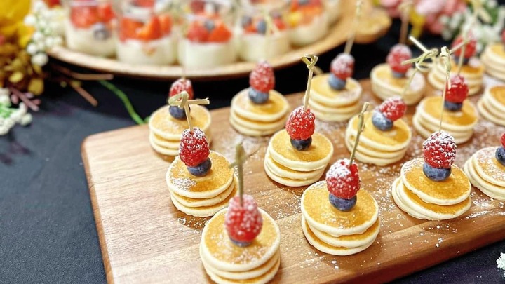 Logo for 幸福食堂 Happy Kitchen