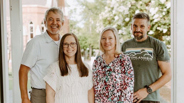 Logo for Reeves [Jeremy & Stephanie] + Thompsons