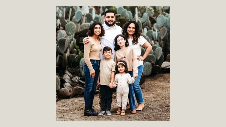 Logo for House Church Bilingüe (English & Spanish-Speaking)