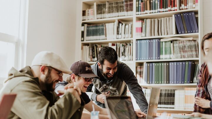 Logo for Guardian (Hombres)