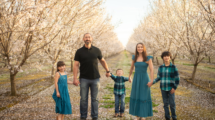 Logo for *NEW* Wendy Zermeno- Moms in Fellowship