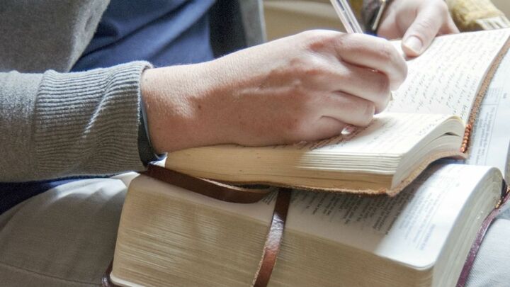 Logo for D. Journaling Group for Women (Pembroke 1)