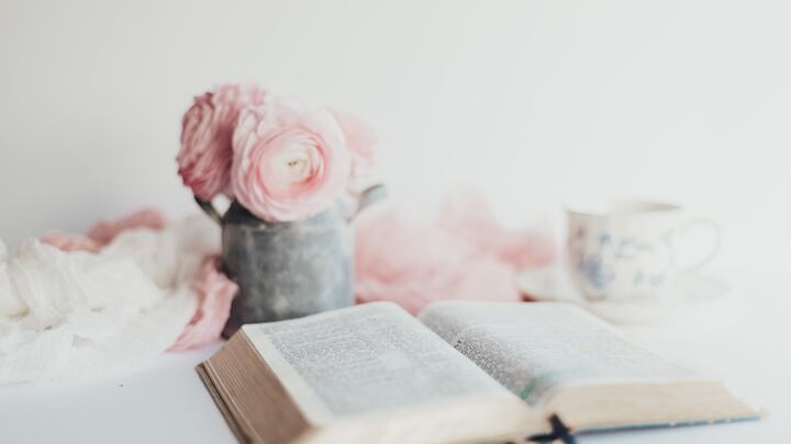 Logo for Women's Evening Bible Study