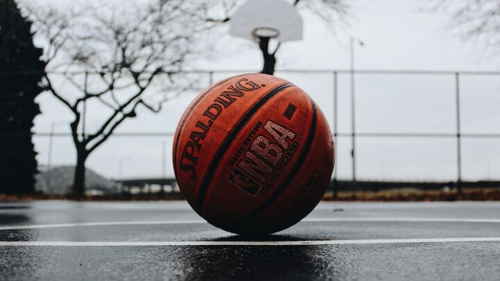 Logo for Sunlight Sports: Basketball