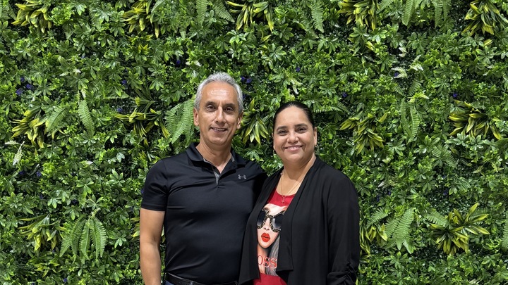 Logo for Abraham & Cristina Ledesma-Grupo Familiar