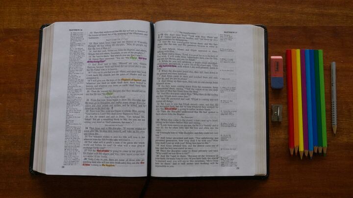 Logo for Discipleship Track 1: Foundations