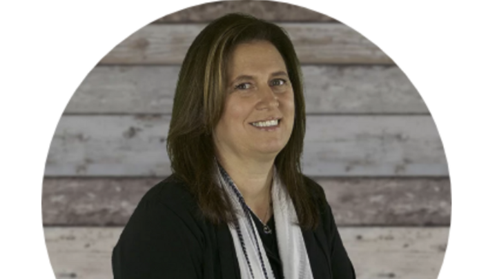 Logo for Tuesday at 7pm | Women's Recovery