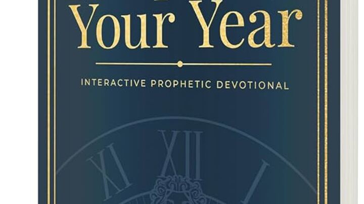 Logo for Prophecy Your Year- Lisa Thompson and Izzy Cameron