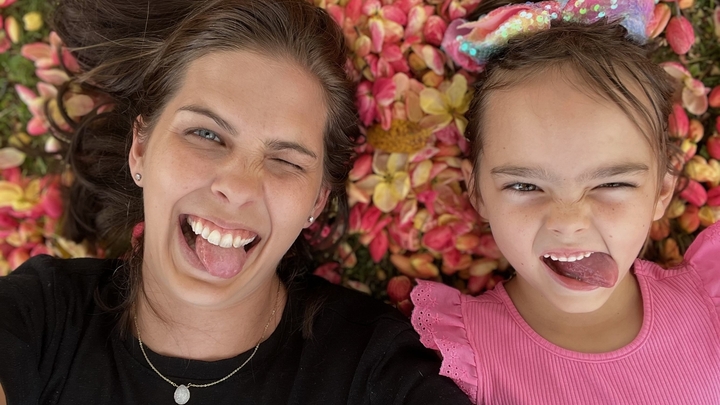 Logo for Mommies Small Group