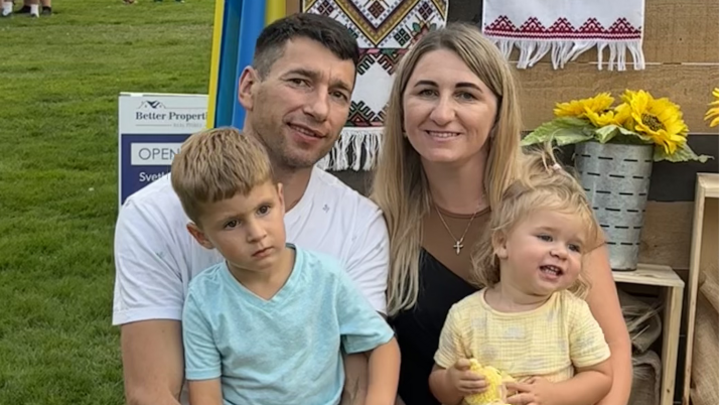 Logo for Sergii & Lena (UK - RU)