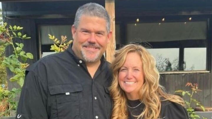 Logo for BR - Canadian Lakes group