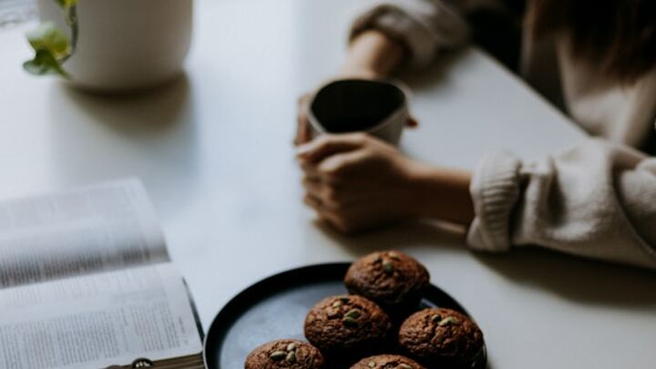 Logo for Woman to Woman