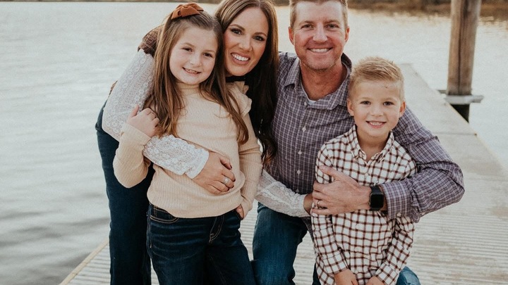 Logo for John Gladman- Dad's Group