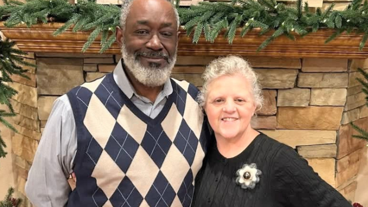 Logo for Sunday Connect with Julius and Petra