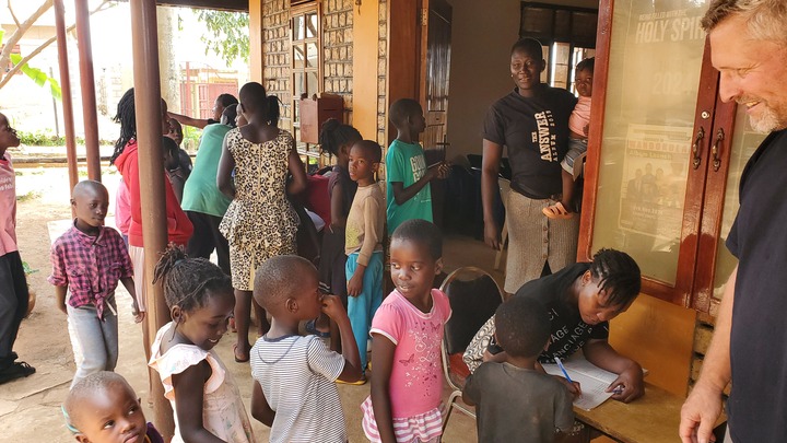 Logo for Uganda Prayer Team