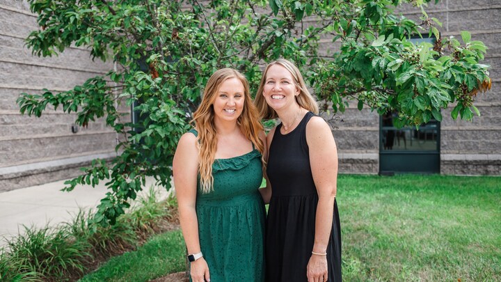 Logo for Mom's Group | Fishers